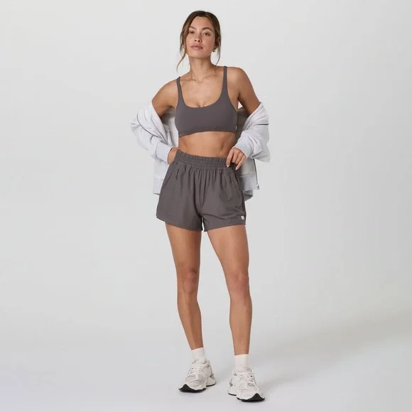 NWT Vuori Women's Dash Short 2.0 in Chia M - Picture 1 of 8